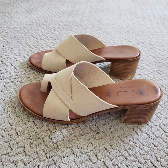 Mila Paoli Summer Sandals - Picture 2 of 5